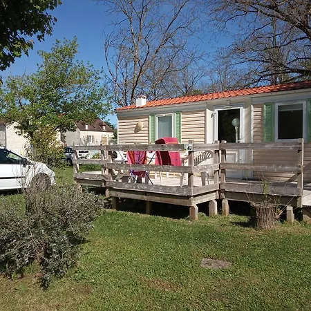 Les Rives Du Ceou Camping Saint-Chamarand