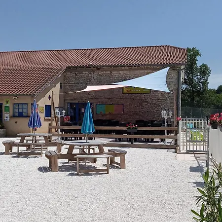 Camping Les Rives Du Ceou
