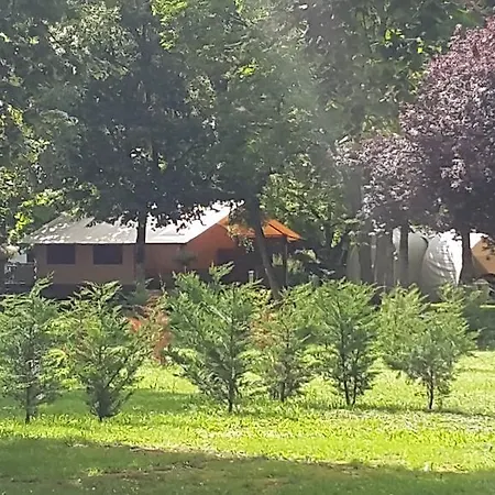 Camping Les Rives Du Ceou