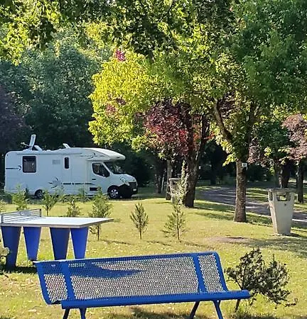Camping Les Rives Du Ceou Saint-Chamarand