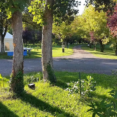Camping Les Rives Du Ceou