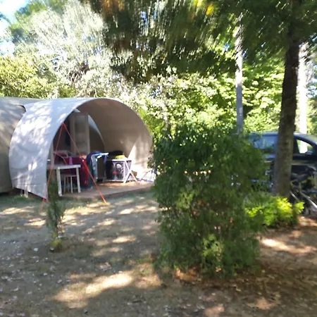 Camping Les Rives Du Ceou