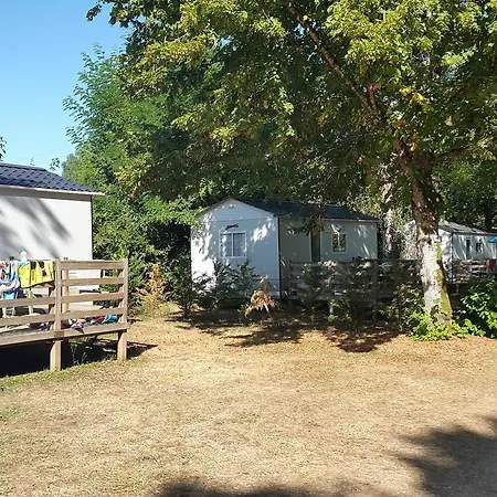 Camping Les Rives Du Ceou Saint-Chamarand